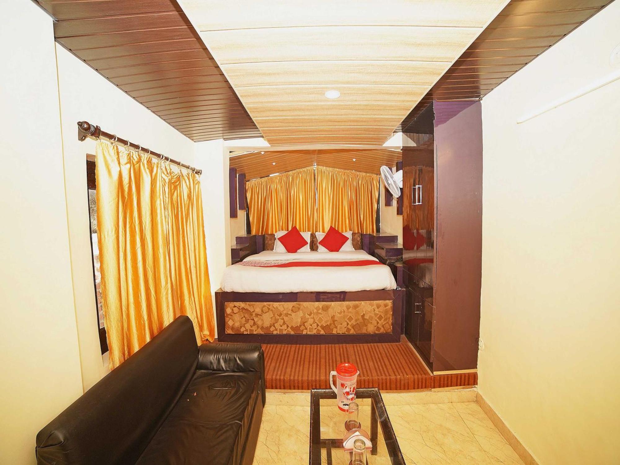 Hotel Oyo Flagship 8594 Golden Nest Nainital Exterior foto