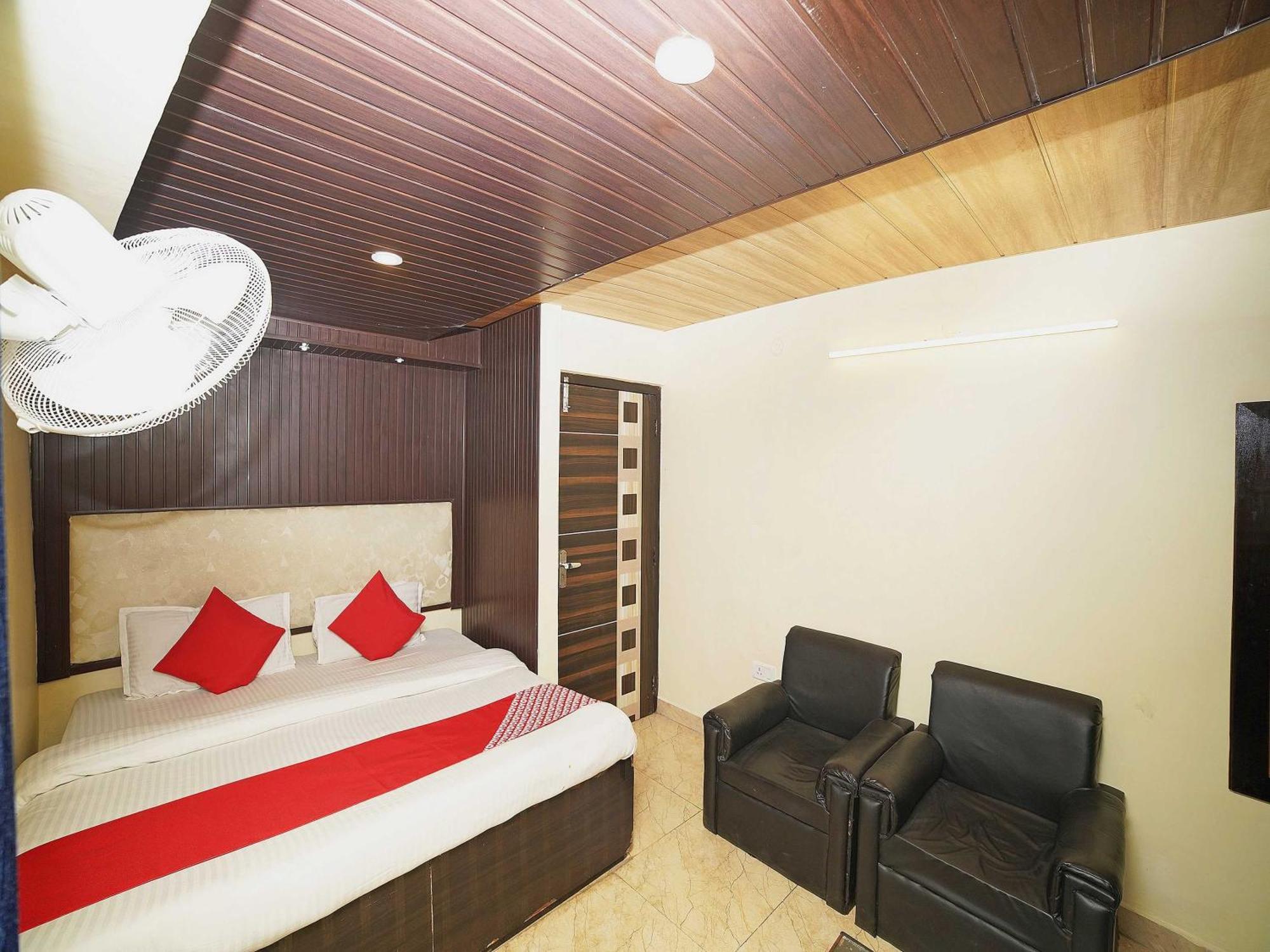 Hotel Oyo Flagship 8594 Golden Nest Nainital Exterior foto