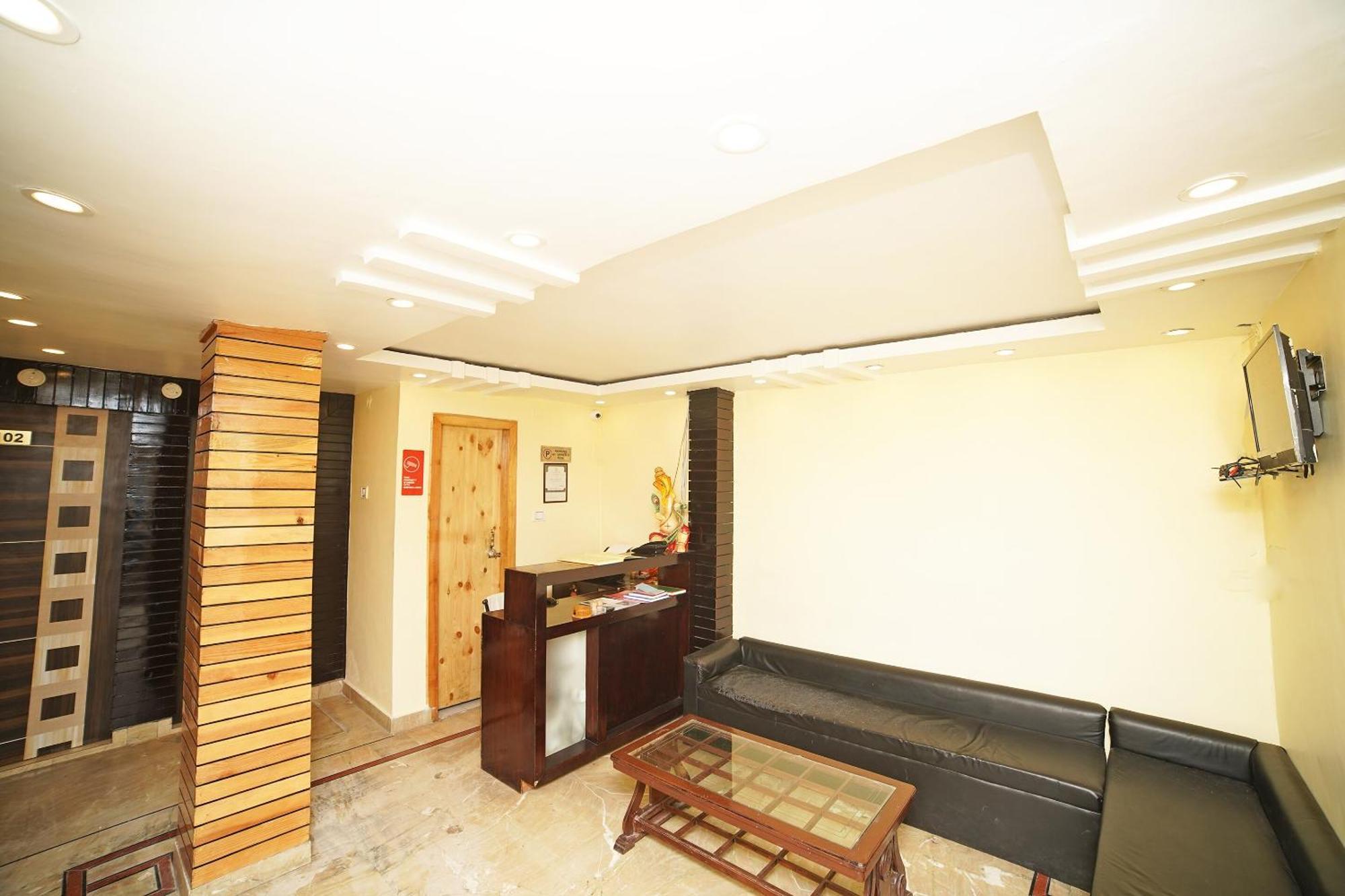 Hotel Oyo Flagship 8594 Golden Nest Nainital Exterior foto