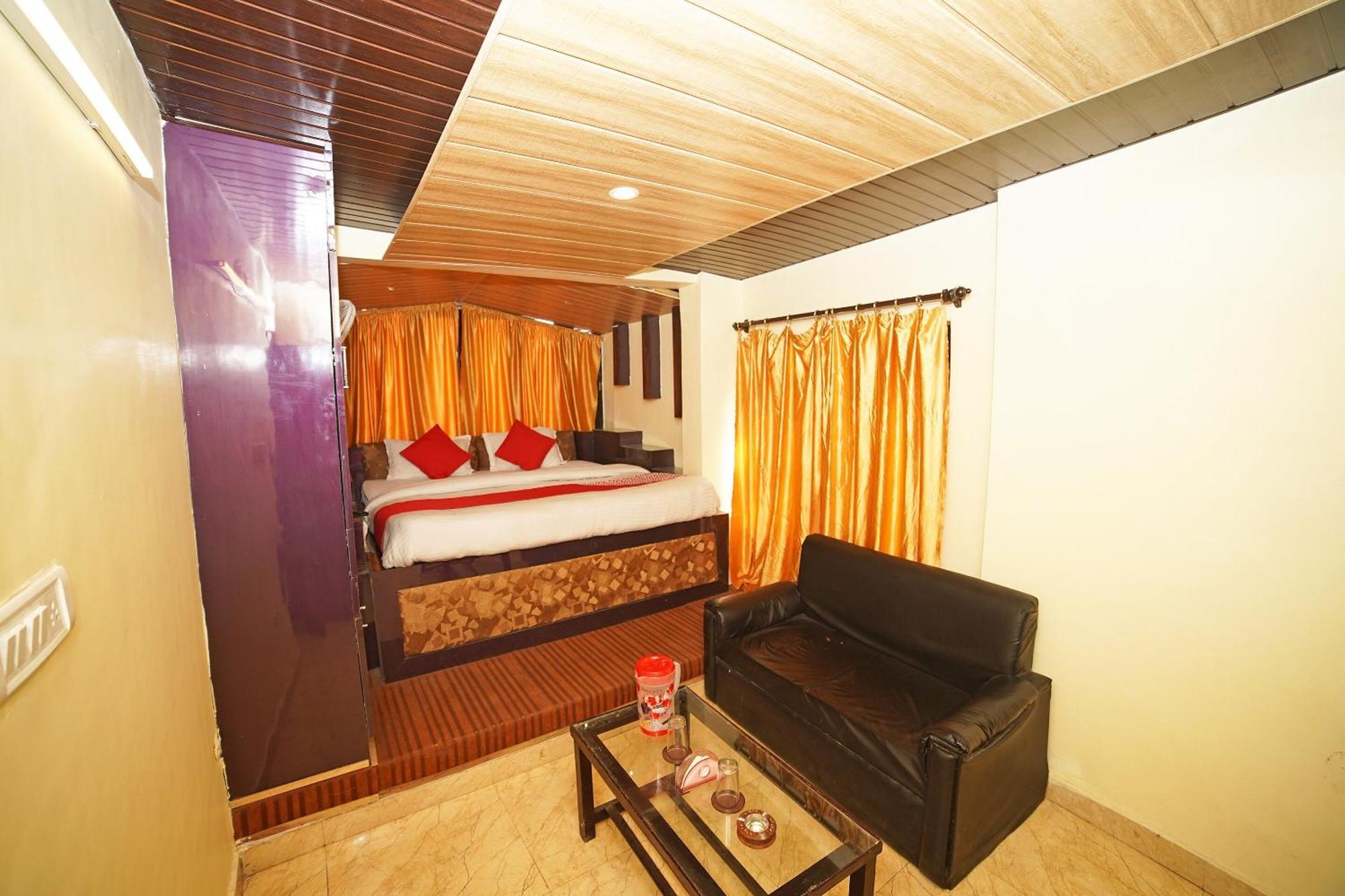 Hotel Oyo Flagship 8594 Golden Nest Nainital Exterior foto